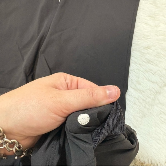 Lululemon On The Fly Pant 28” Black 8 - Picture 5 of 5